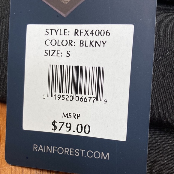 NWT Rain Forest is a water resistant shorts. They are a thin durable fabric. - Picture 8 of 8